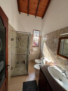 Cozy family home villa near stunning beach - Nayinamadama East - 2