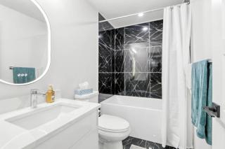 Cozy 2 bed Basement in SW Calgary Close to Banff, Spruce Meadows - Calgary - 4