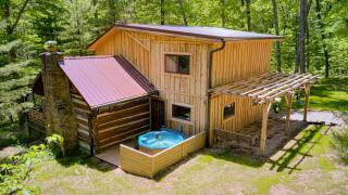 Private 4 acre waterfront cabin with Hot Tub - 4