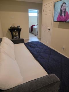 Haven YYC Guest Suite in Northwest Calgary - Calgary - 2