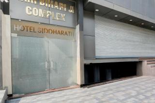 Collection O Siddharth Near A to Z Electronics - Kānpur - 1