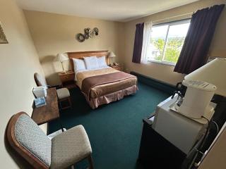 Marina Hotel - Port Alberni - 1