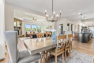 Modern 5BR Retreat with Hot Tub Cold Plunge & Park - 1