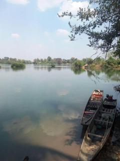 Smiling Lao Rever View - Ban Pho Touane - 0