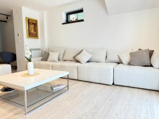 Private home with pool & beach, Vacation Near Center, Yard, BBQ, Mountain View, Free Parking - Belgrado - 6