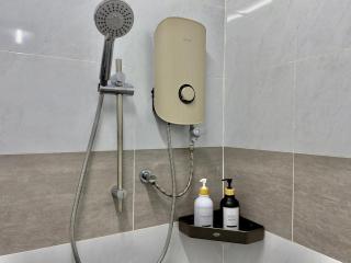 Spacious 2 Storey Homestay Tanjung Bungah 25Pax by 3C - 2