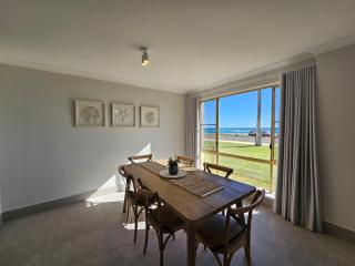 Pelican Shore Villa 1- Kalbarri WA - 5