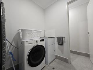 Pelican Shore Villa 1- Kalbarri WA - 1