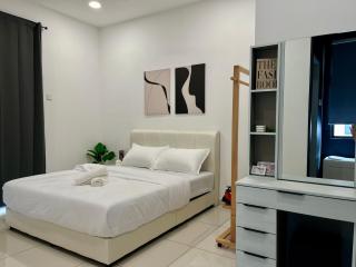 Austin Crest -- BBQ & Mahjong & WIFI #4BR3B #8pax by Cowidea - Johor Bahru - 2