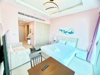1017 Modern Studio With Flamingo Livings - 1