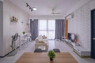 Seaview Infinity Pool 3BR 8Pax 2Carpark 211 - George Town - 0