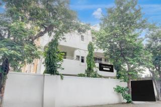 Super Townhouse Koregaon Park Formerly Red Velvet Suite - Pune - 5
