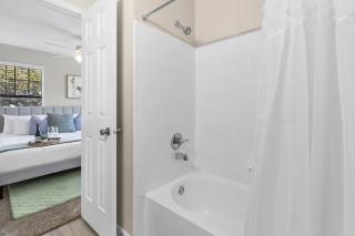 Modern 2BR Downtown Austin Pool, Gym, Parking - Austin - 7