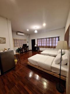 INCM Guesthouse - 9