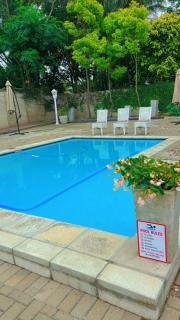 Hidden Villas Guesthouse - East London - 9