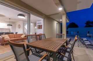 Villa Sarah, mediterranean elegance minutes from the beach - 2