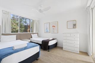 Diamond Beach 129 - Gold Coast - 2