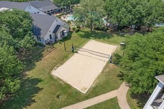 Stylish 2BR in Downtown, Pool Gym, near Airport - Austin - 5