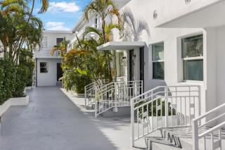 Byron Avenue Suites - 2