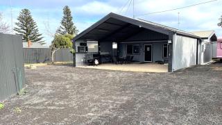 Reel 'Em Inn - Port Victoria - 6