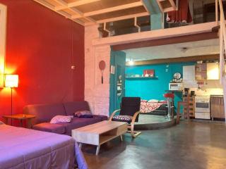 Bohemian Loft in San Telmo with Balcony, Queen size Bed and Round Bathtub - Buenos Aires - 7