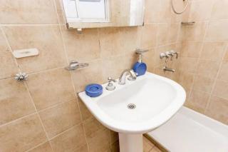 Calm Flat in City Center with Skyline Views - 6