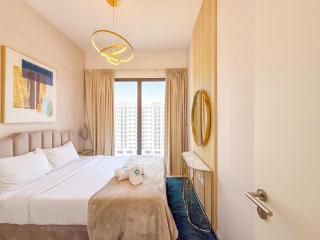 817 Designer Stay High-End With Flamingo Livings - 7