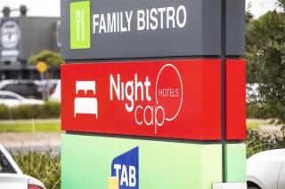 Nightcap at Ashley Hotel - Braybrook - 4