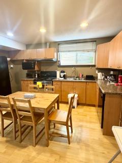 Peaceful House with Backyard - Langley - 2