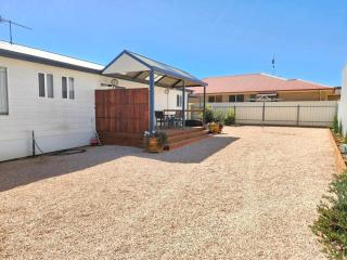 Te Taha Moana - By The Beach - Port Moonta - 1