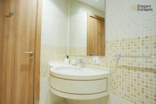 Stylish 1B in Heart of Marina Near Attractions - 9