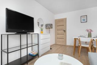 Cozy Apartment with Balcony near the Forest in Sopot by Noclegi Renters - Sopot - 6