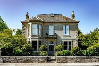 Private and Prestigious Luxury Home - Edinburgh - 9
