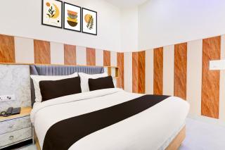 Hotel O Royal Palace - New Delhi - 1