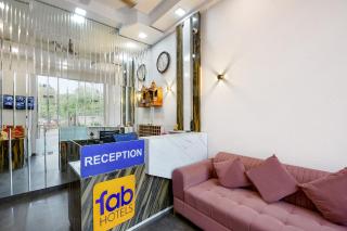FabHotel Skylight Inn - Gurgaon - 9