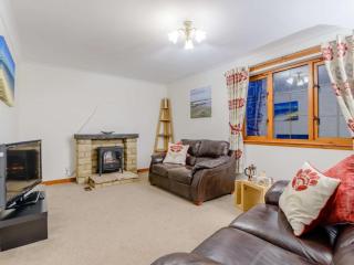2 Bed in Newton-by-the-Sea 80481 - 3