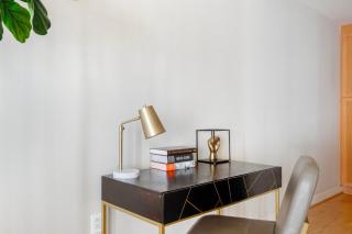 Clarendon 1br w pool nr restaurants bars WDC-799 - 7