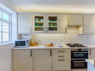 3 Bed in Whitstable WCC12 - Whitstable - 2