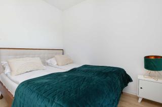 Kościuszki Modern Apartment with Balcony & Parking in Gdynia by Noclegi Renters - Gdynia - 9