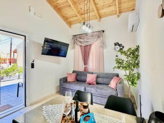 Acharavi Central Apartment - 2