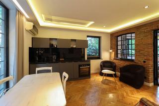 Charming Little Brick House in Tbilisi - By Wehost - Tiflis - 1