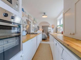 3 Bed in Whitstable WCC20 - Whitstable - 6