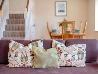 3 Bed in Chideock DC049 - 2