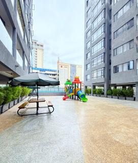 Smart elegant three bedroom apartment with swimming pool fully equipped gym children playground and great breathtaking views - Nairobi - 7