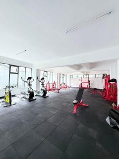 Smart elegant three bedroom apartment with swimming pool fully equipped gym children playground and great breathtaking views - Nairobi - 1