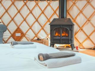 Bracken Yurt - Ukc6941 - Beaminster - 1