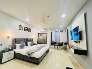 Townhouse The Grand Villa - New Delhi - 0