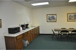 OYO Malden Airport Inn - 3