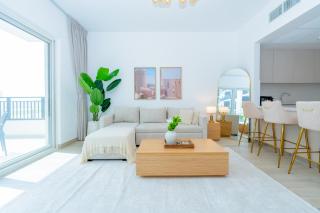 2 Bedroom Home Including Yas Theme Park Tickets - Abu Dhabi - 0