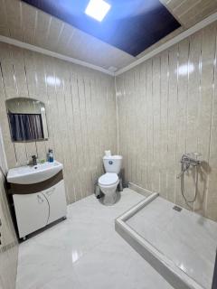 Hovakimyans Hotel And Pool N1 - - 5